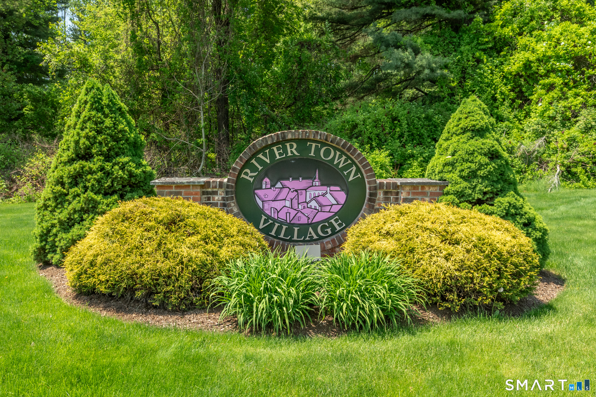 449 Tributary Lane Windsor, CT 06095 - Photo 2 of 38