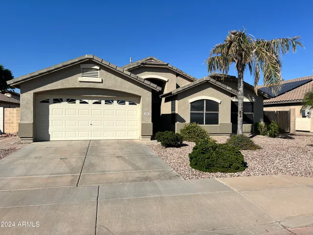 $2,250 | 11210 East Pronghorn Avenue, Mesa, AZ 85212