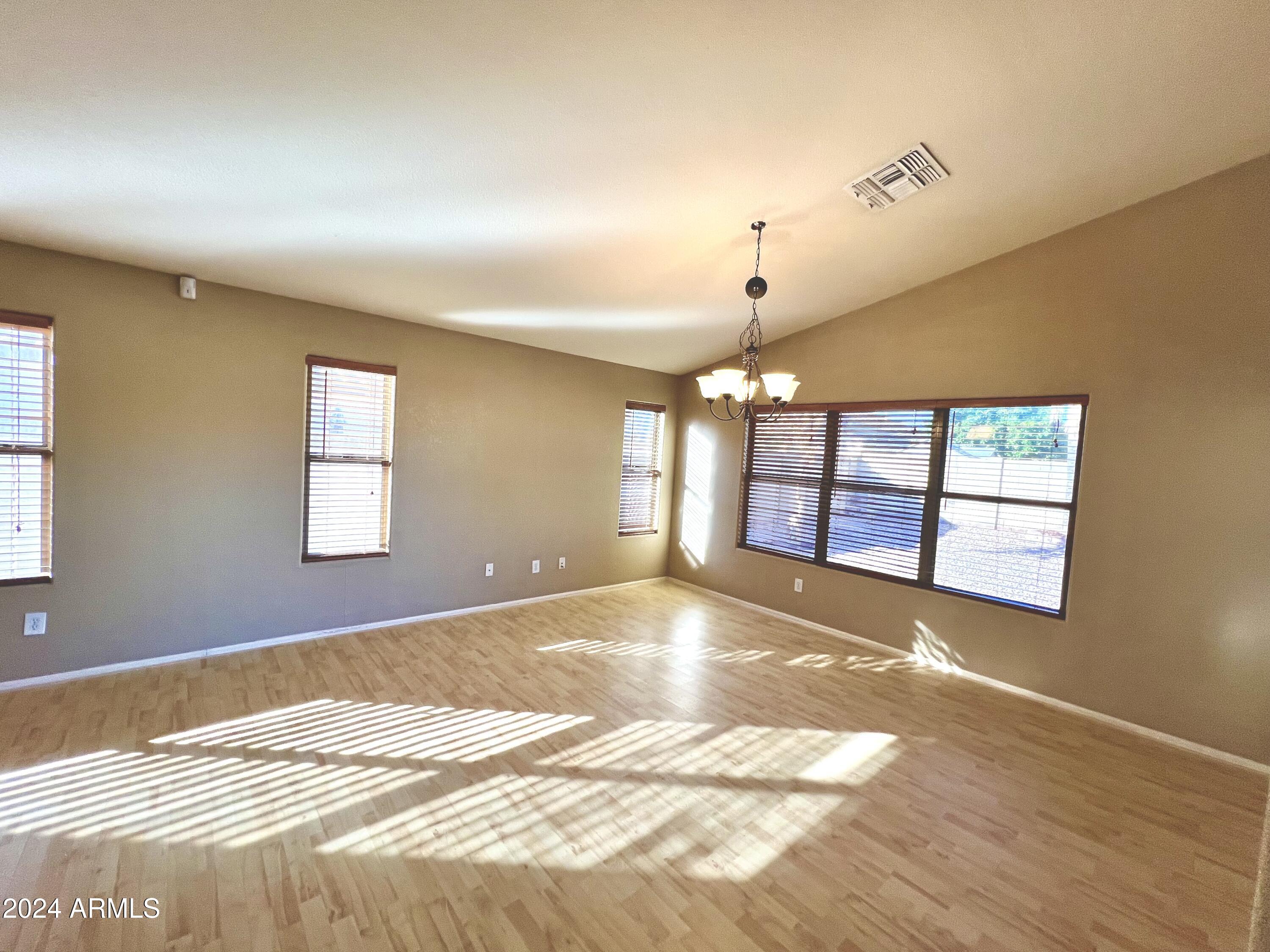 11210 East Pronghorn Avenue Mesa, AZ 85212 - Photo 11 of 26 IMG_0359