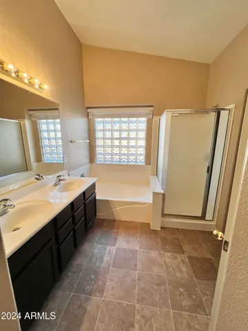 $2,250 | 11210 East Pronghorn Avenue, Mesa, AZ 85212