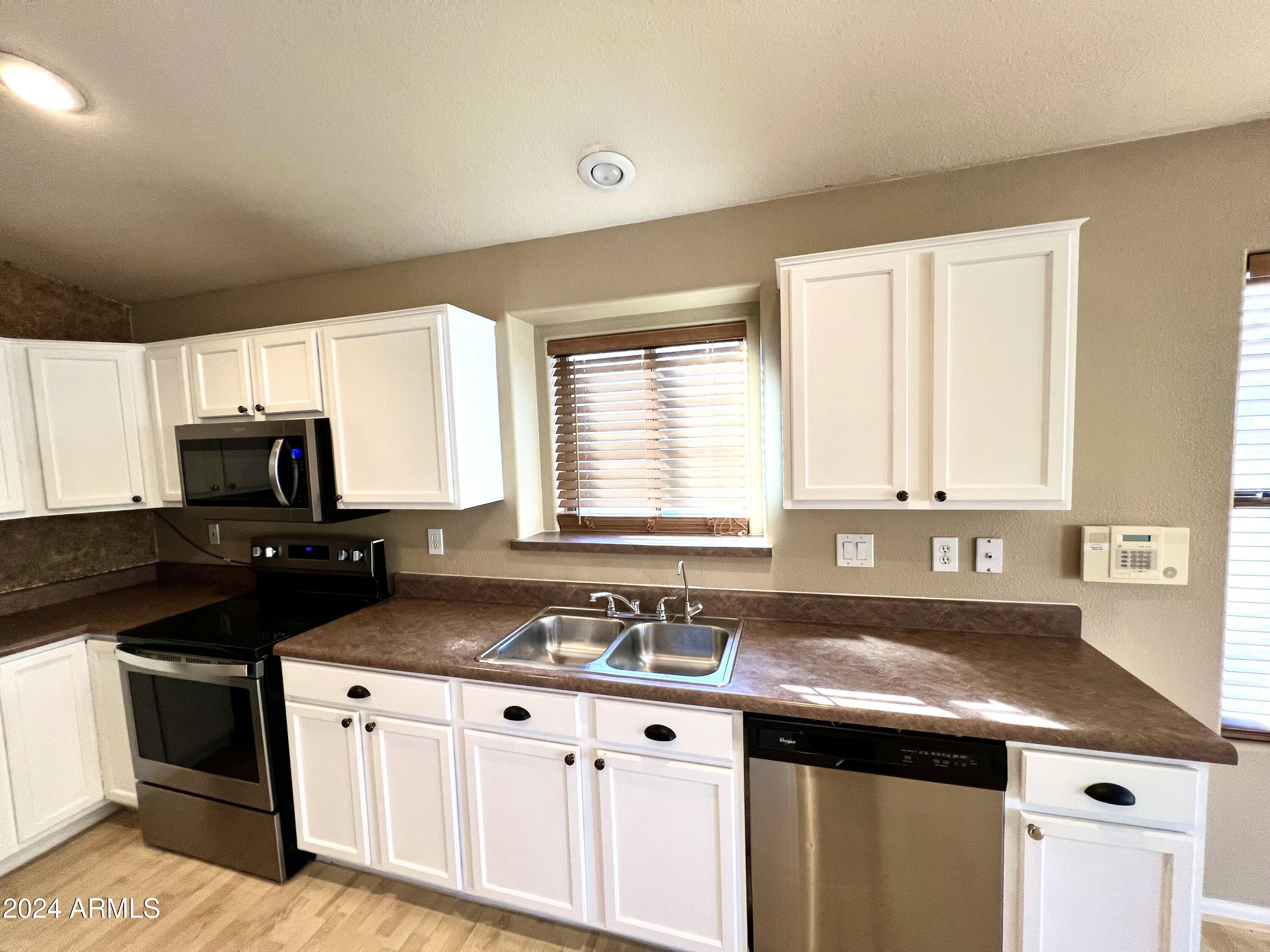 11210 East Pronghorn Avenue Mesa, AZ 85212 - Photo 5 of 26 IMG_0368