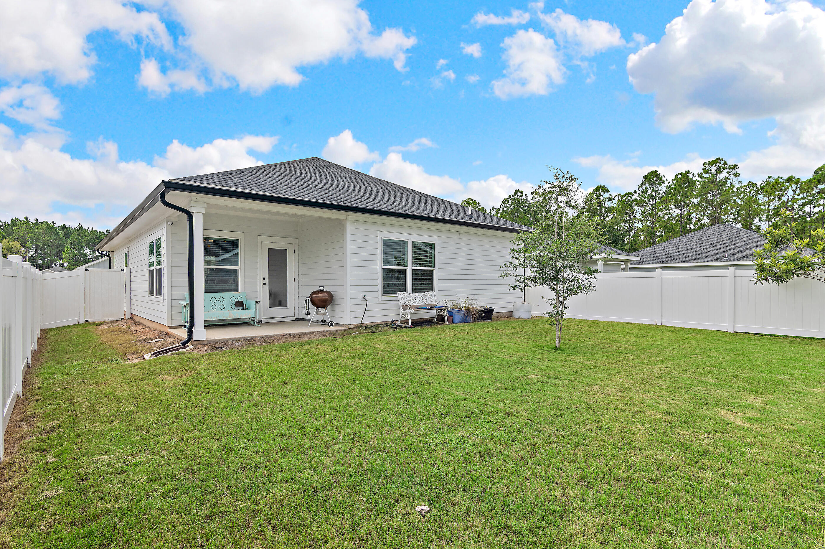 8 Alexander Way Freeport, FL 32439 - Photo 13 of 24 Backyard with Privacy Fence