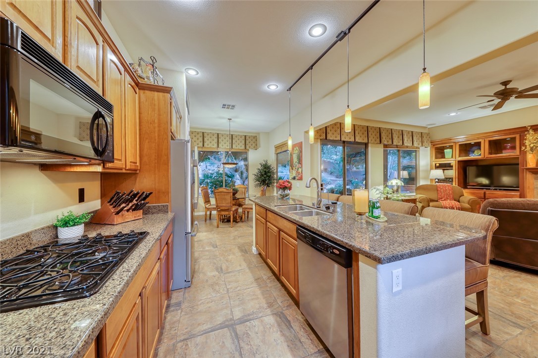 9 Holston Hills Road Henderson, NV 89052 - Photo 14 of 50