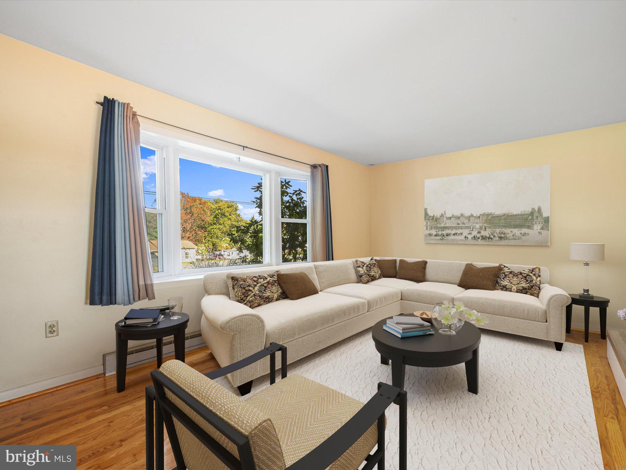 145 Bender Mill Road Lancaster, PA 17603 - Photo 3 of 29 Living Room