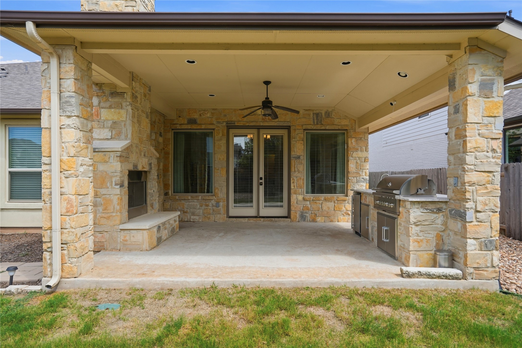 70 Santa Maria Street Georgetown, TX 78628 - Photo 13 of 35