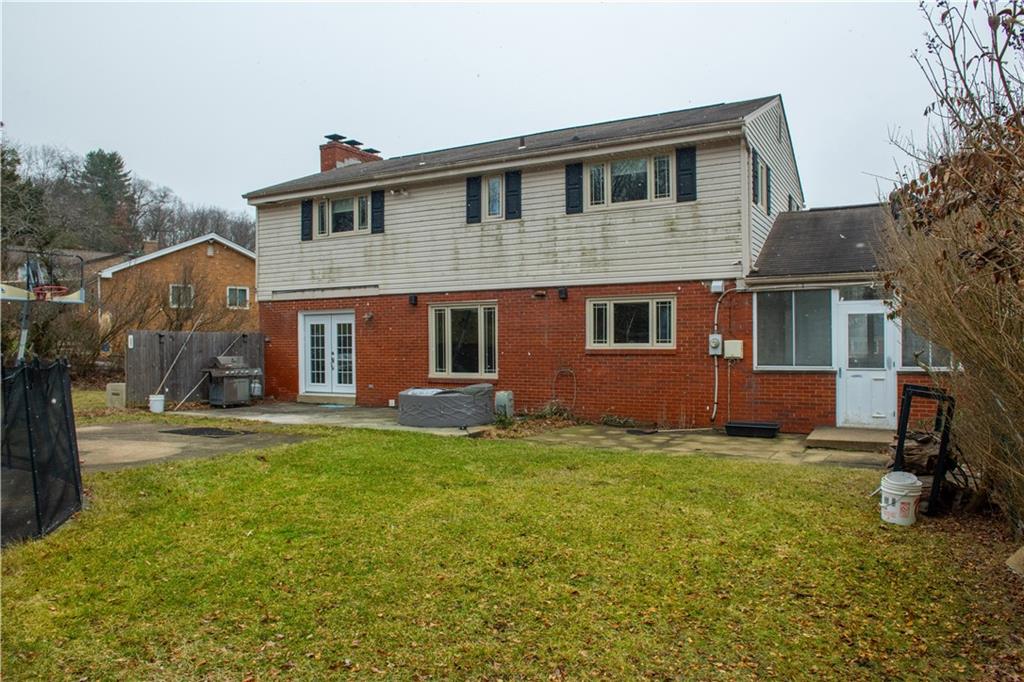 528 Wimer Circle Pittsburgh, PA 15237 - Photo 46 of 48 a front view of a house with a yard