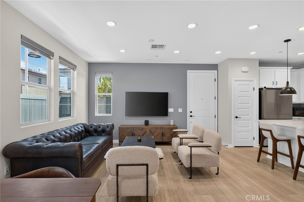 413 Moonflower Road Rancho Mission Viejo, CA 92694 - Photo 8 of 56 Gallery Image 8