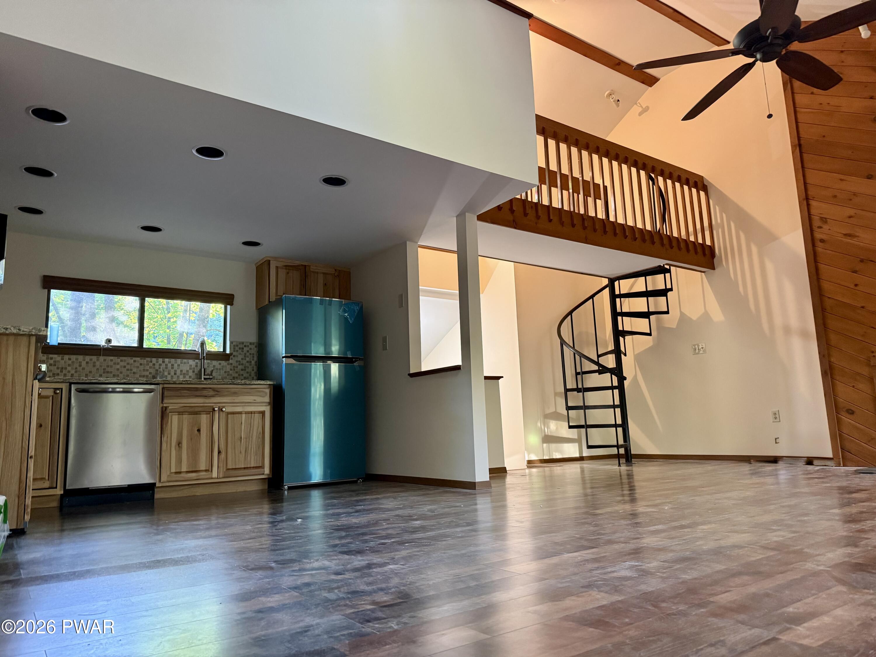 159 Stream Court Bushkill, PA 18324 - Photo 3 of 18
