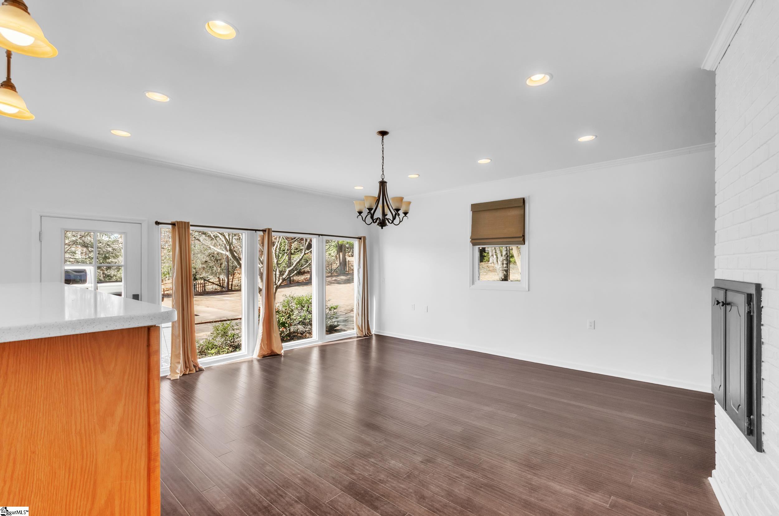 11401 Lake Ridge Lane Seneca, SC 29678 - Photo 5 of 28 Gallery Image 5
