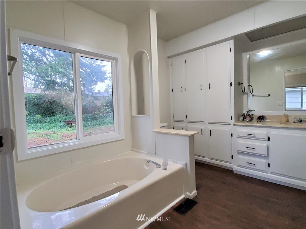 201 Union Avenue Southeast, Unit 239 Renton, WA 98059 - Photo 17 of 36