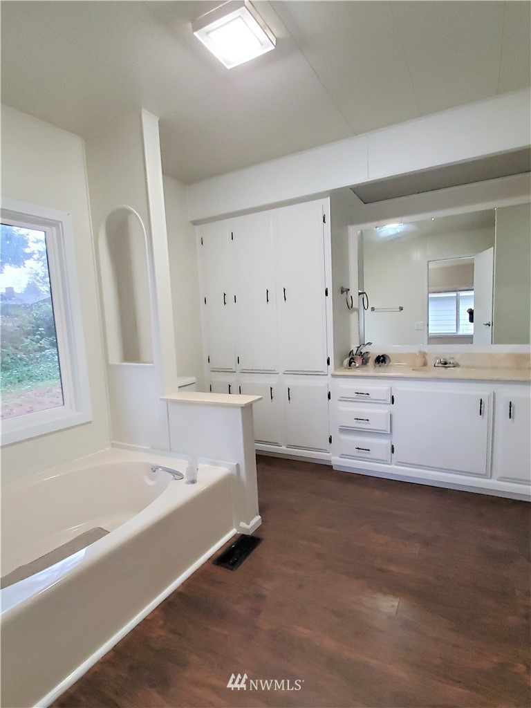 201 Union Avenue Southeast, Unit 239 Renton, WA 98059 - Photo 19 of 36