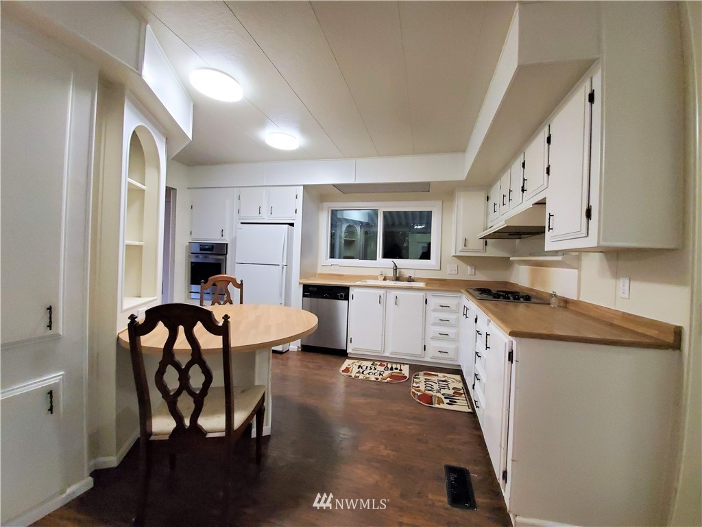 201 Union Avenue Southeast, Unit 239 Renton, WA 98059 - Photo 9 of 36