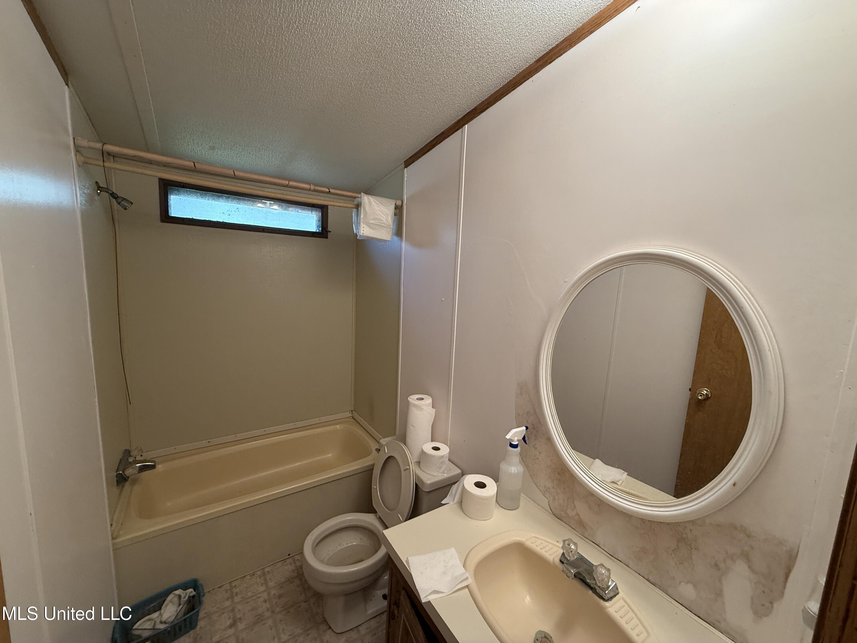 9007 Orange Lake Road Moss Point, MS 39562 - Photo 11 of 18 IMG_6732