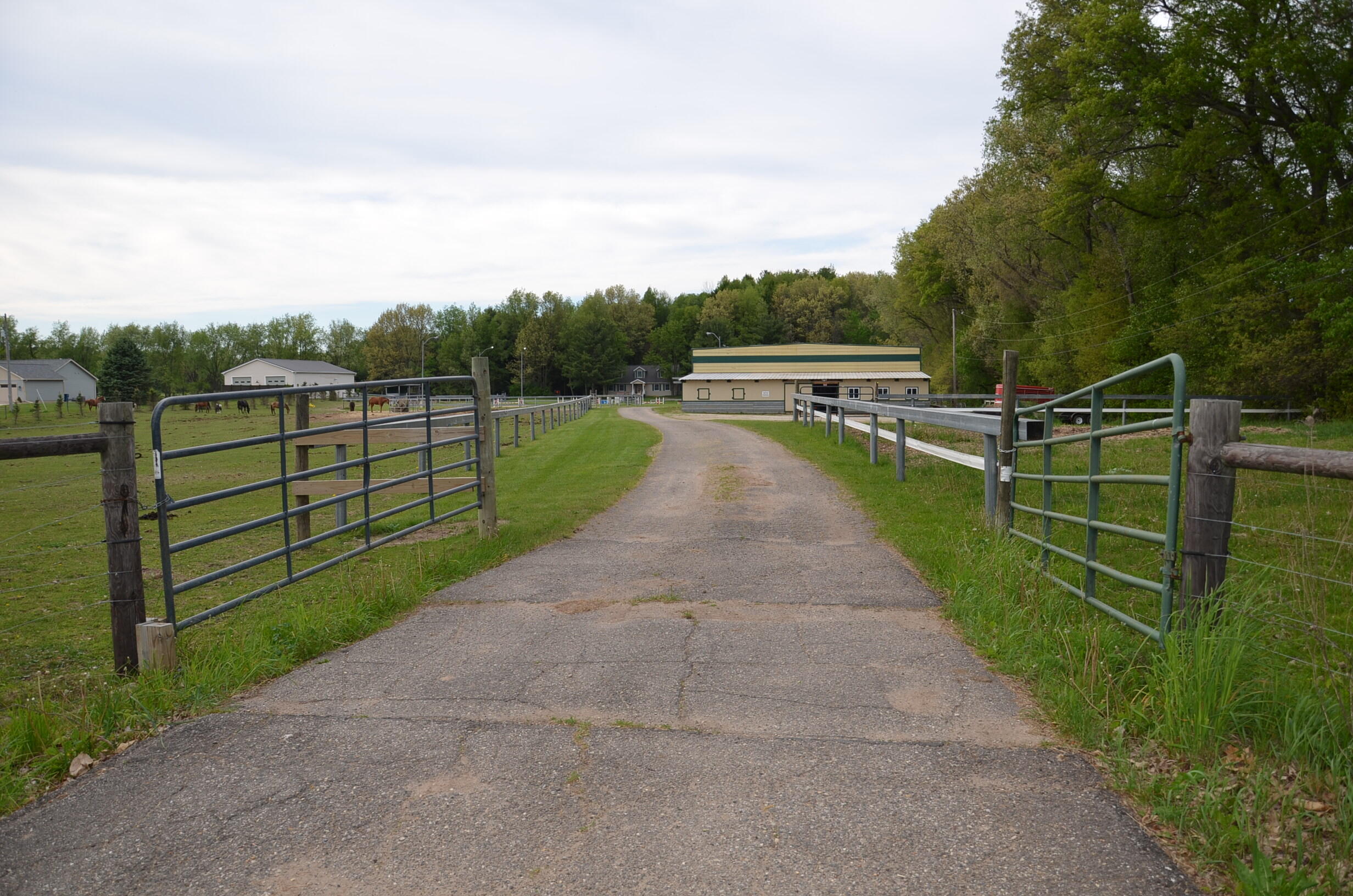11475 Gorsline Road Battle Creek, MI 49014 - Photo 66 of 72 Subject Gated Entry 2