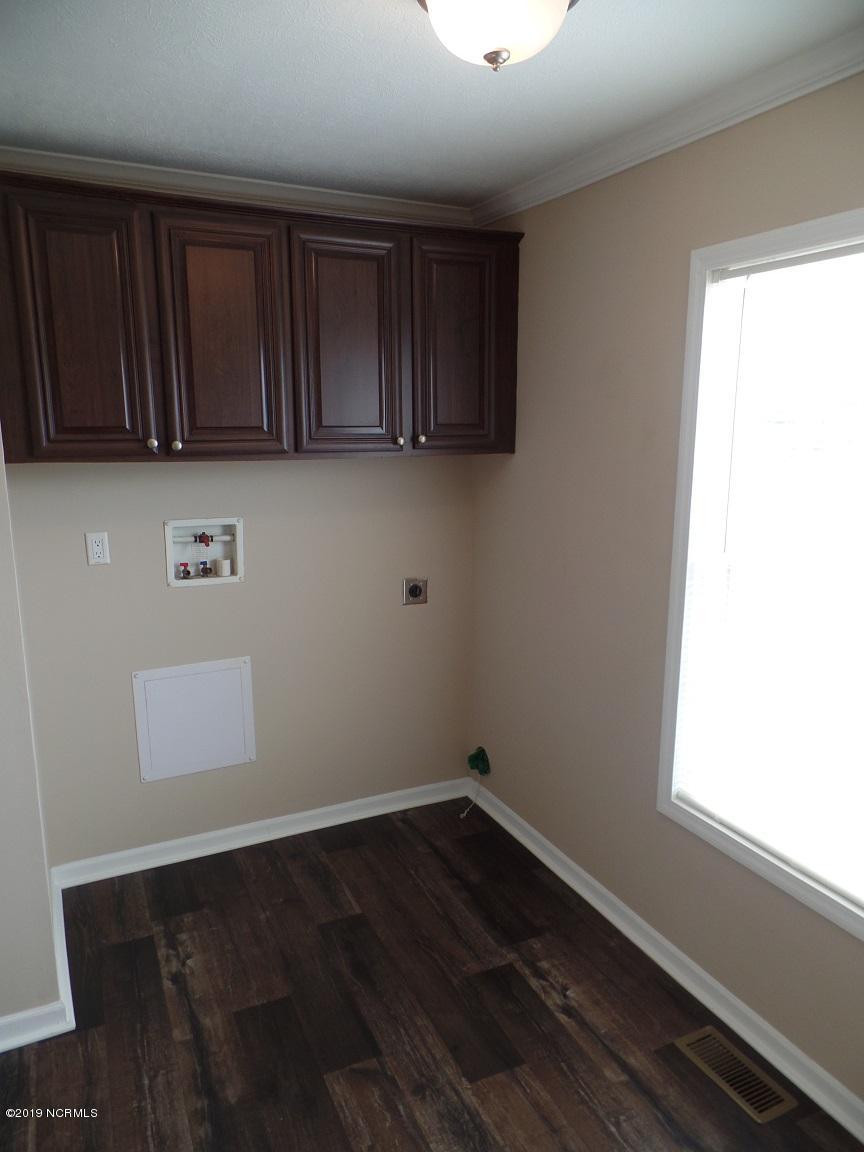 353 Sandy Grove Road Parkton, NC 28371 - Photo 26 of 29 VMF 27 - Laundry
