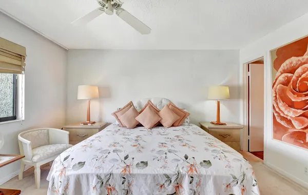 $1,945 | 4070 Tivoli Court, Unit 307, Lake Worth, FL 33467