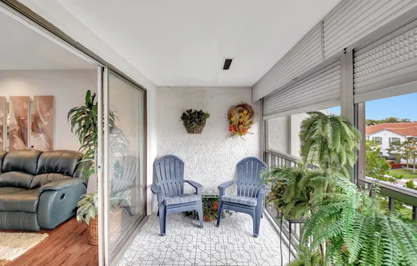 $1,945 | 4070 Tivoli Court, Unit 307, Lake Worth, FL 33467