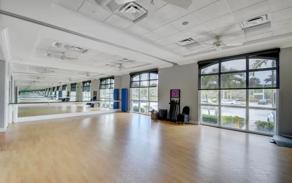 $1,945 | 4070 Tivoli Court, Unit 307, Lake Worth, FL 33467