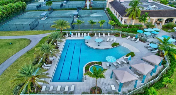 $1,945 | 4070 Tivoli Court, Unit 307, Lake Worth, FL 33467