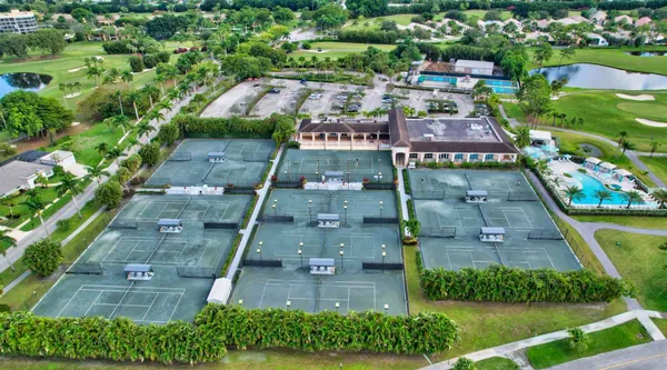 $1,945 | 4070 Tivoli Court, Unit 307, Lake Worth, FL 33467