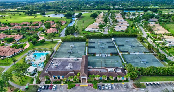 $1,945 | 4070 Tivoli Court, Unit 307, Lake Worth, FL 33467