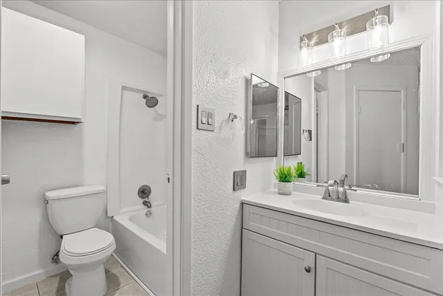 $120,000 | 1500 Bay Area, Unit 339, Houston, TX 77058