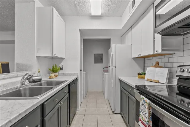 $120,000 | 1500 Bay Area, Unit 339, Houston, TX 77058