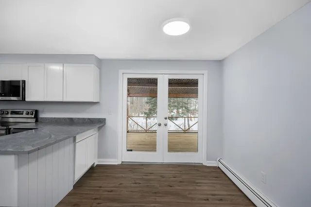 $525,000 | 110 Main Street, Sandown, NH 03873