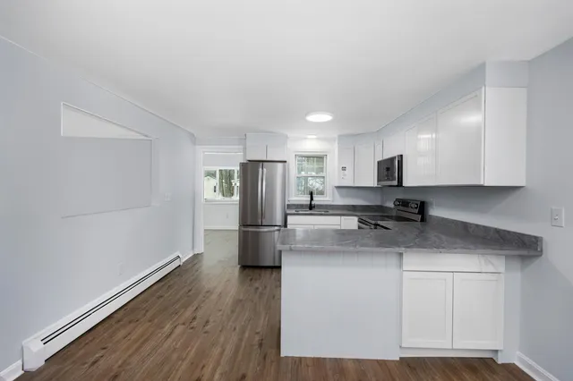 $525,000 | 110 Main Street, Sandown, NH 03873