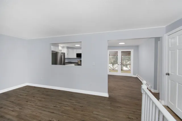 $525,000 | 110 Main Street, Sandown, NH 03873