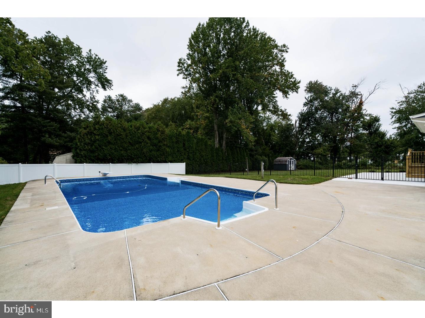32 Berlin New Freedom Road Berlin, NJ 08009 - Photo 21 of 23 Pool