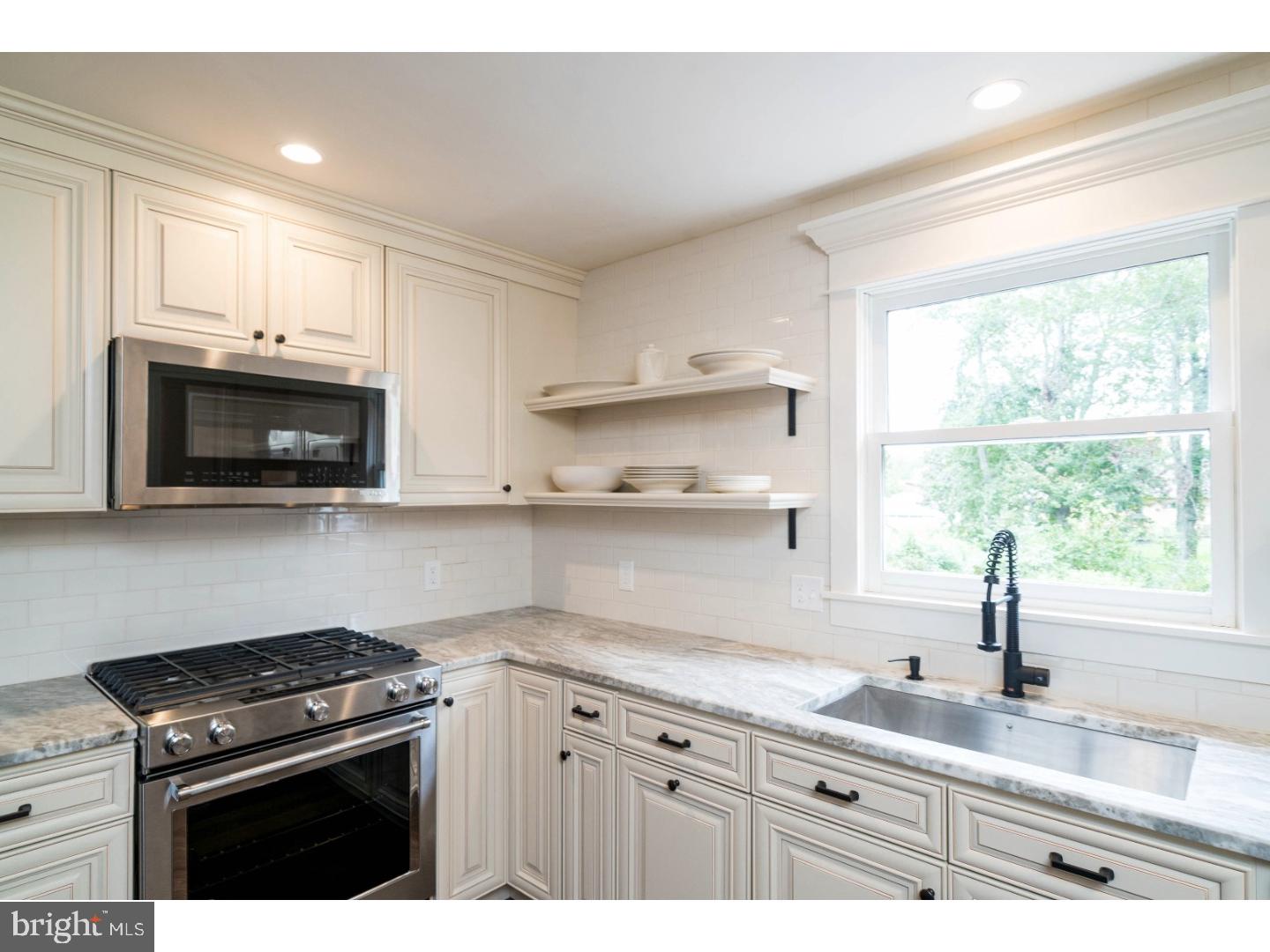 32 Berlin New Freedom Road Berlin, NJ 08009 - Photo 7 of 23 Gallery Image 7