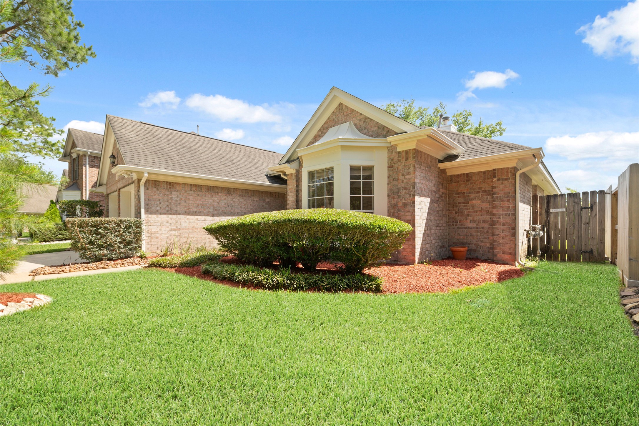 2014 Mabry Mill Road Houston, TX 77062 - Photo 2 of 27