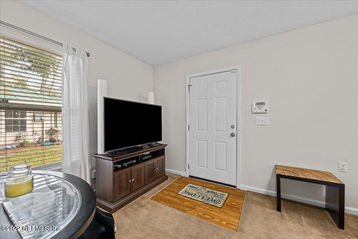 75 Simmons Road, Unit B Atlantic Beach, FL 32233 - Photo 5 of 26 07-JWLeePhoto-8962