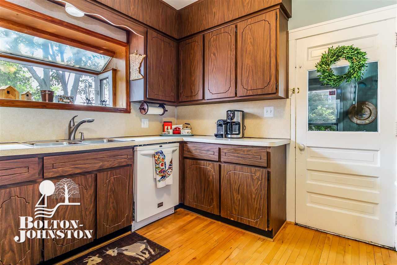 1165 Nottingham Road Grosse Pointe, MI 48230 - Photo 22 of 37 Kitchen