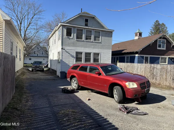 $299,000 | Undisclosed Address, Scotia, NY 12302