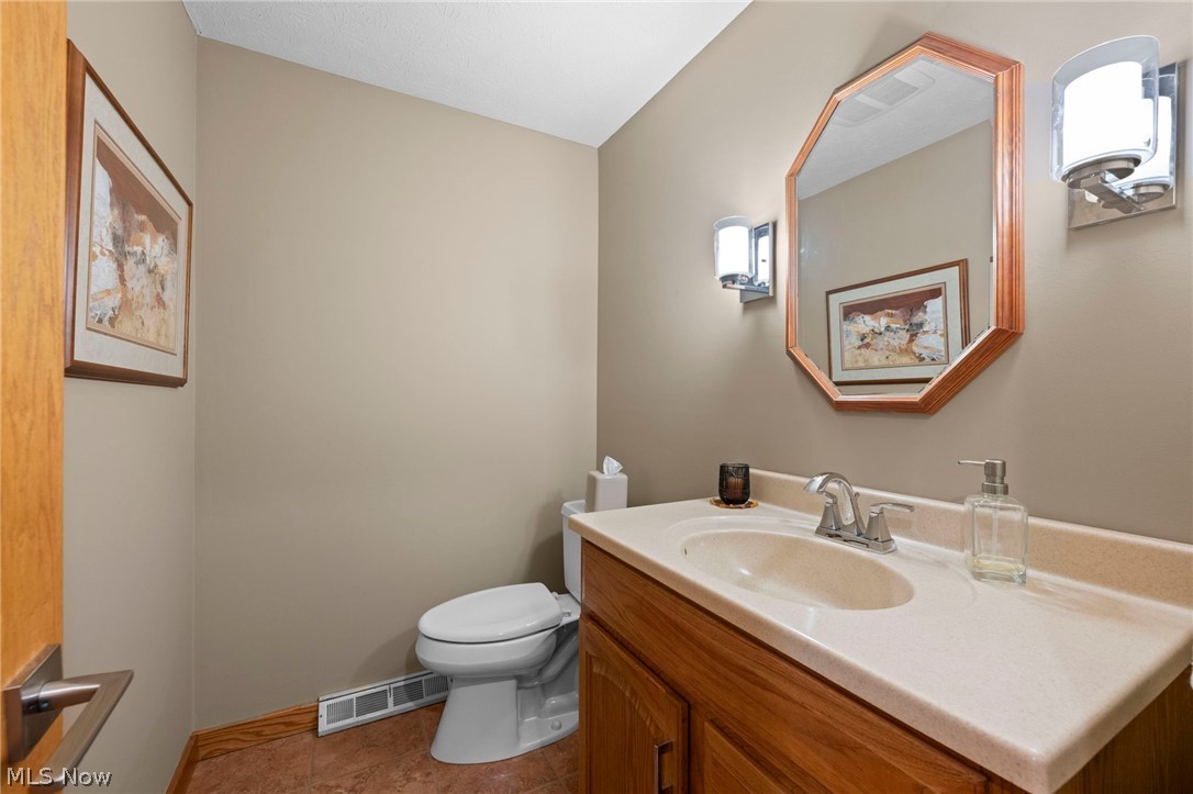 12435 Pearl Road Chardon, OH 44024 - Photo 27 of 50 Half Bath