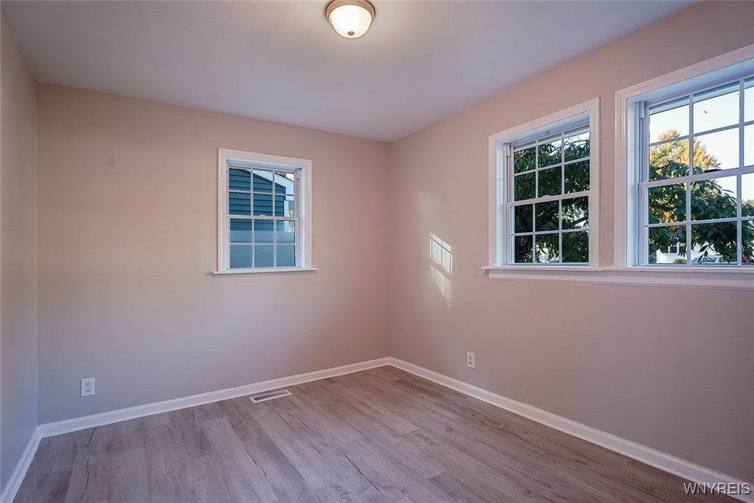 139 Avon Road Tonawanda Town, NY 14150 - Photo 14 of 21