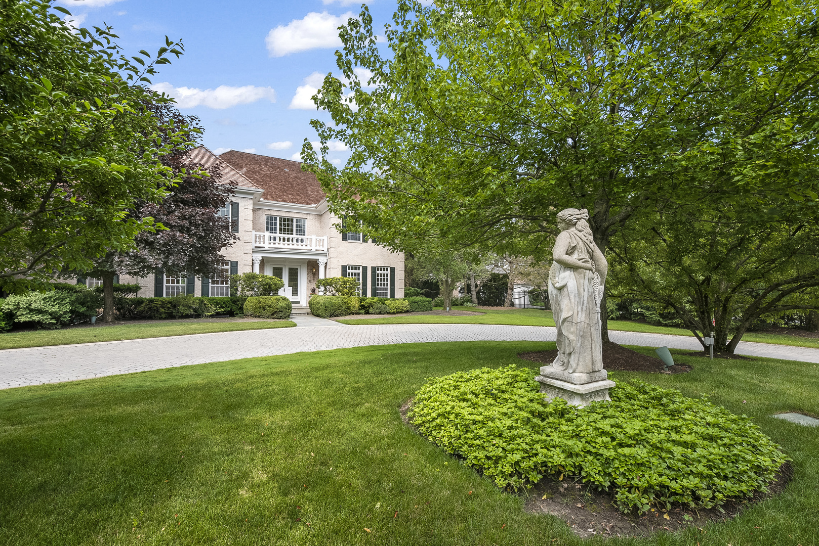 351 Wallace Road Lake Forest, IL 60045 - Photo 27 of 35 a front view of a house with a yard