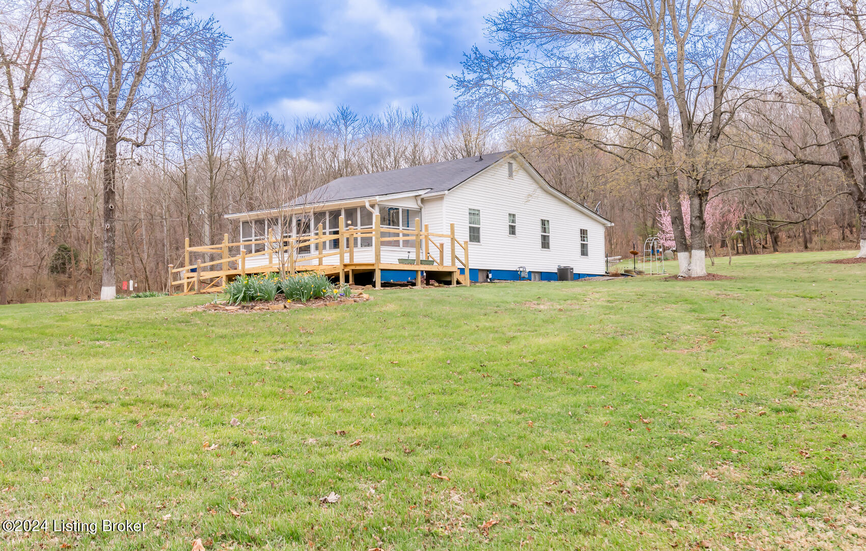 301 Coral Ridge Road Shepherdsville, KY 40165 - Photo 39 of 53 301 Coral Ridge Rd (2)