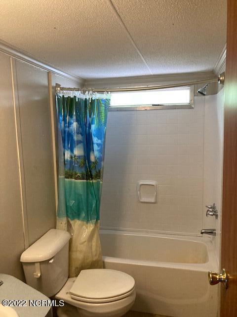 2061 Hunter Road Clinton, NC 28328 - Photo 9 of 16 Bathroom