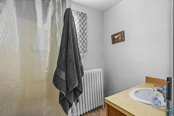 $250,000 | 902 North 11th Avenue East, Duluth, MN 55805