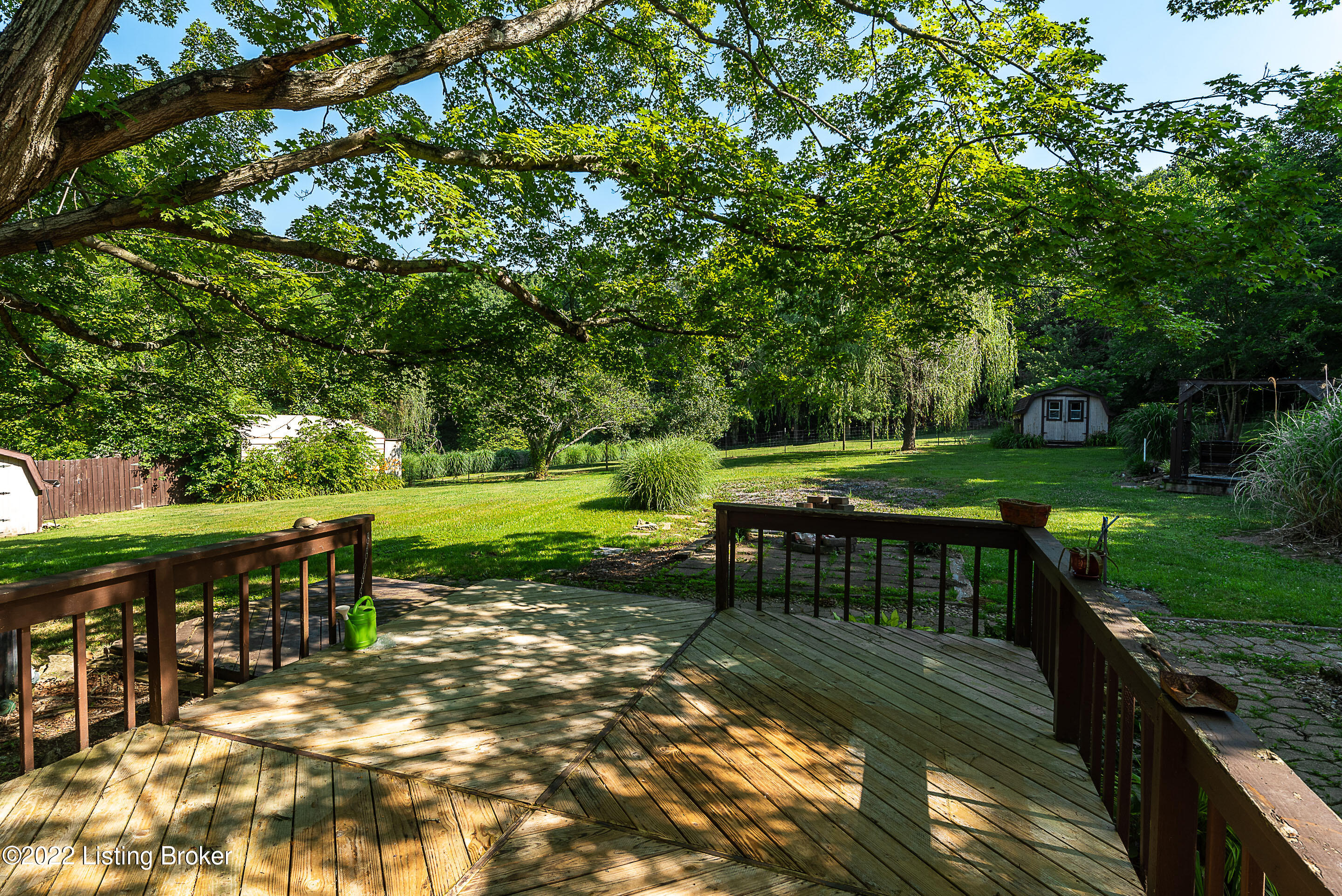 6007 New Cut Road Crestwood, KY 40014 - Photo 14 of 19 AAA NC Rear Deck