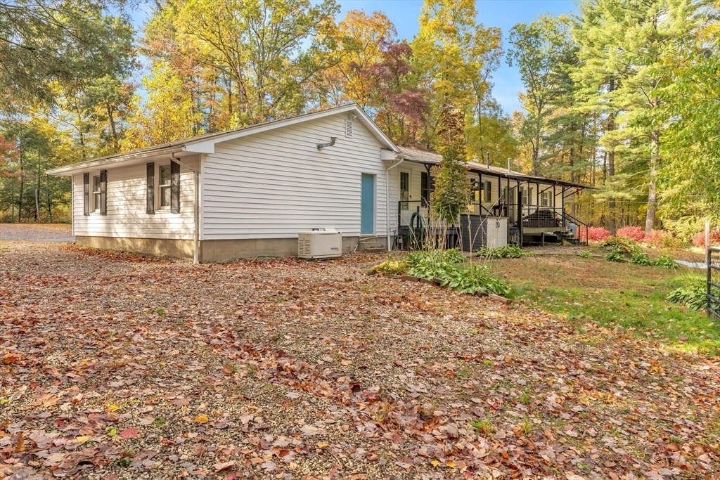 14 Crooked Ledge Road Southampton, MA 01073 - Photo 36 of 39