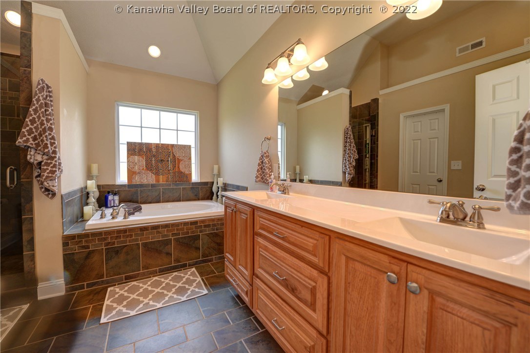 129 Hyde Park Road Winfield, WV 25213 - Photo 16 of 30 Gallery Image 16