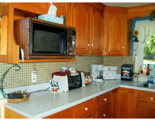 17 Pineywood Road Southwick, MA 01077 - Photo 5 of 11 Gallery Image 5