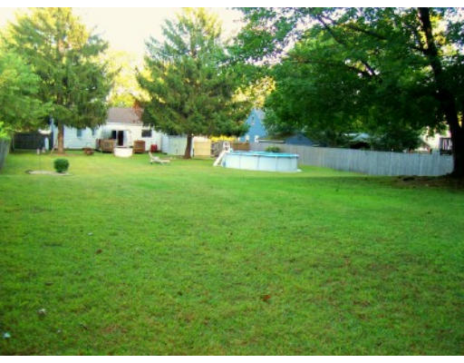 17 Pineywood Road Southwick, MA 01077 - Photo 10 of 11 Gallery Image 10
