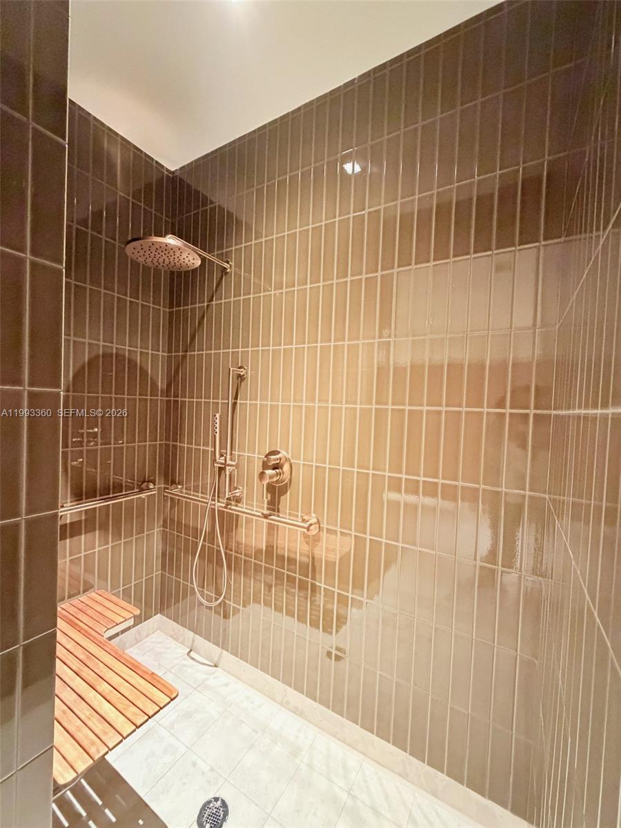 77 Southeast 5th Street, Unit 1608 Miami, FL 33131 - Photo 32 of 44