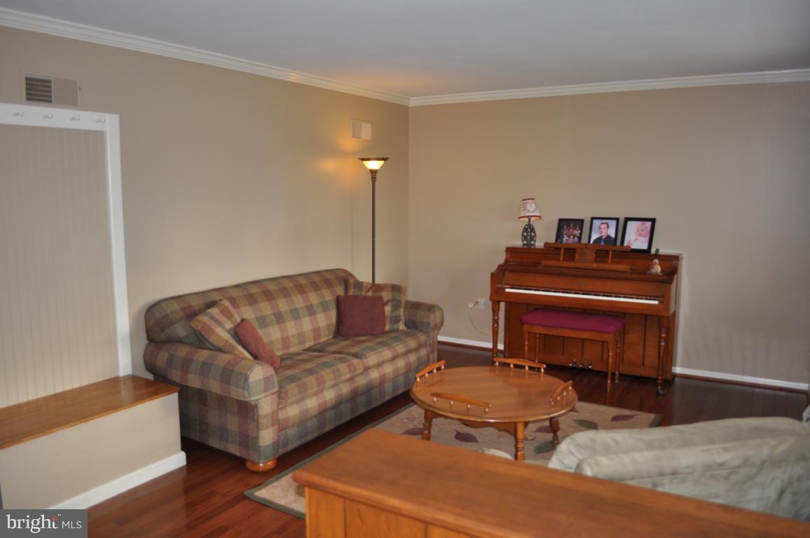 107 Race Street Lititz, PA 17543 - Photo 7 of 36