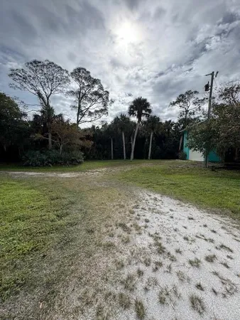 $2,250 | 3241 North Indian River Drive, Fort Pierce, FL 34946